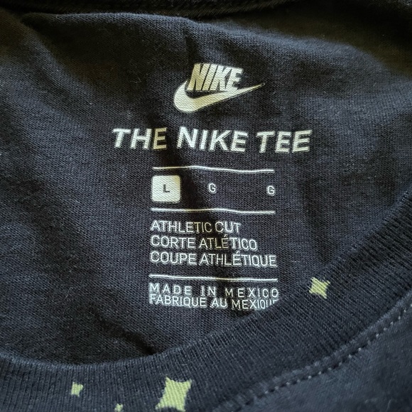 Nike Men's T-shirt - Picture 3 of 3
